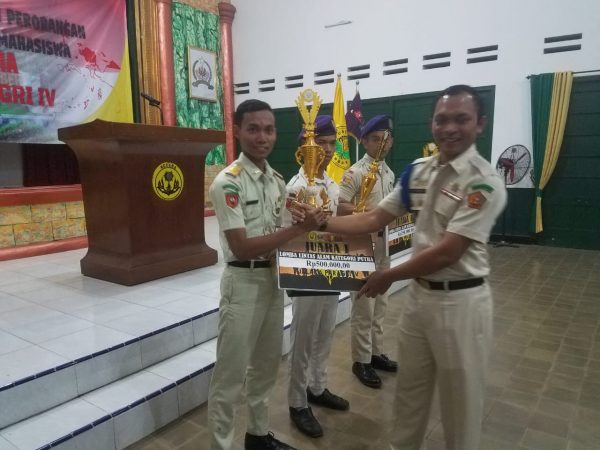 Mahasiswa FEBI Juara 1 Lomba Lintas Alam Resimen Mahasiswa Se Indonesia
