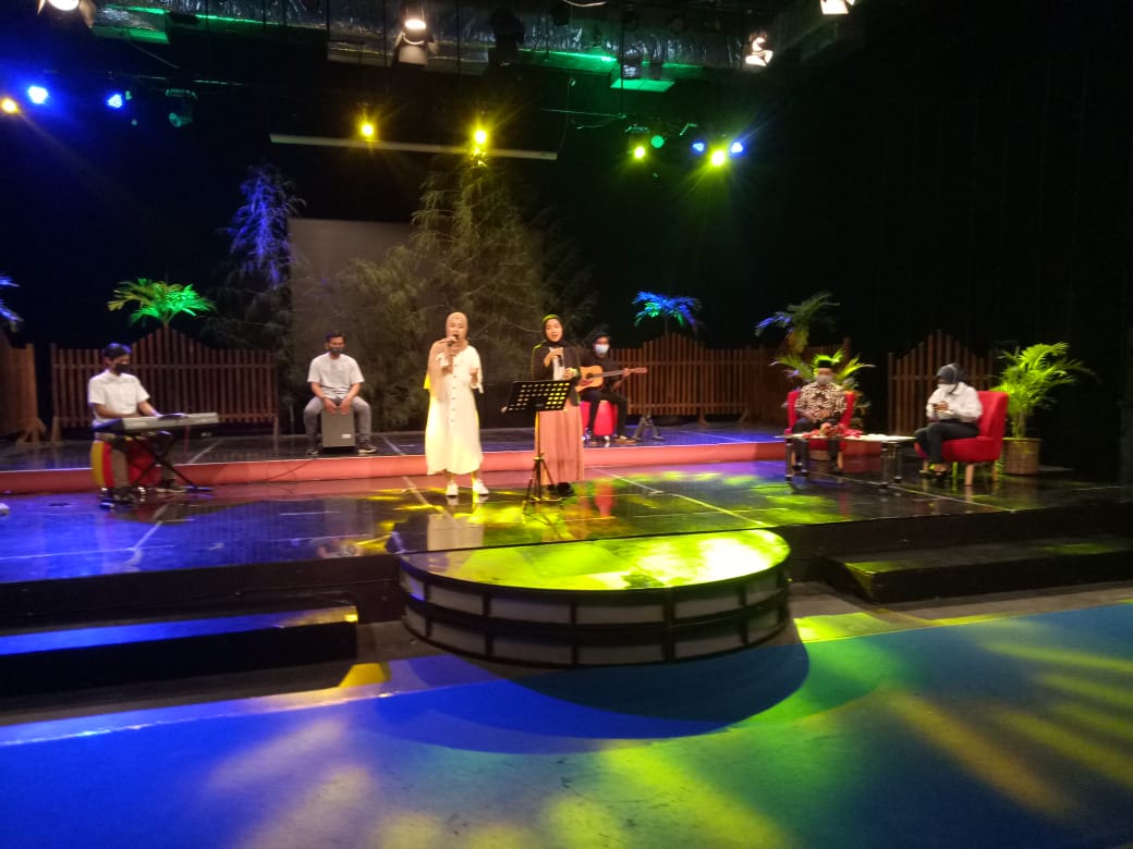 Bawakan 6 Lagu UKM Teater  Koin FEBI Uin Walisongo Shooting  Acara Nada Dan Dakwah  Ramadhan di TVRI Jawa Tengah