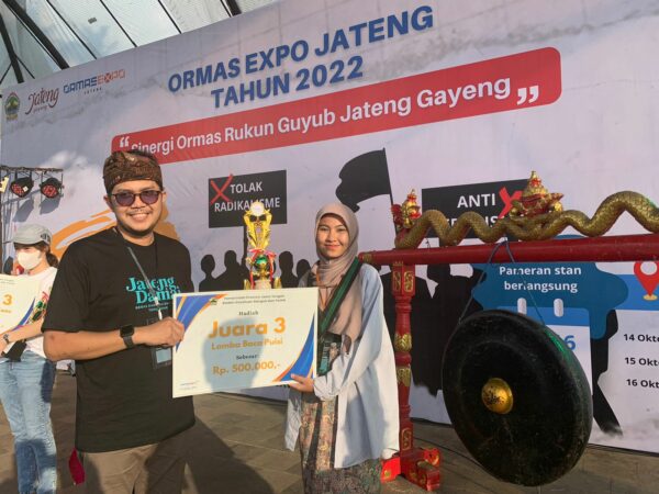 Mahasiswa Akuntansi Syariah FEBI UIN Walisongo Raih Juara 3 Lomba Baca Puisi dalam Kompetisi Ormas Expo Jateng 2022