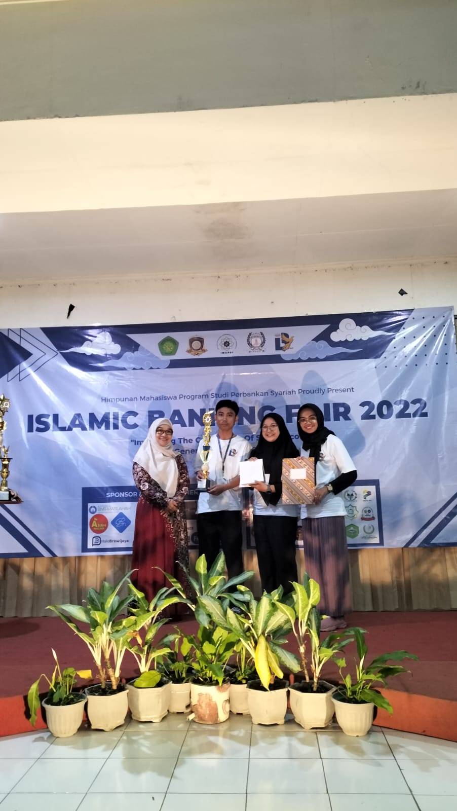 Mahasiswa Prodi Manajemen dan Ekonomi Islam FEBI UIN Walisongo Semarang Meraih Juara II National Bussines Plan Competition 2022