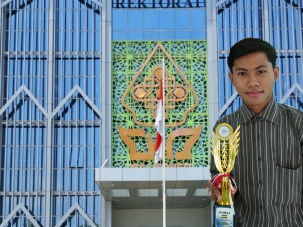 Mahasiswa Prodi S1 Akuntansi  Syariah FEBI UIN Walisongo Semarang menjadi  Juara 1 Lomba Poster dalam Accounting Competition and Seminar (ACCES) 2022 Tingkat Nasional di UIN Salatiga