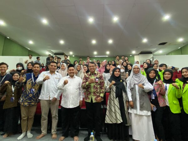 HMJ Perbankan Syariah adakan Kegiatan Business Insight Talks