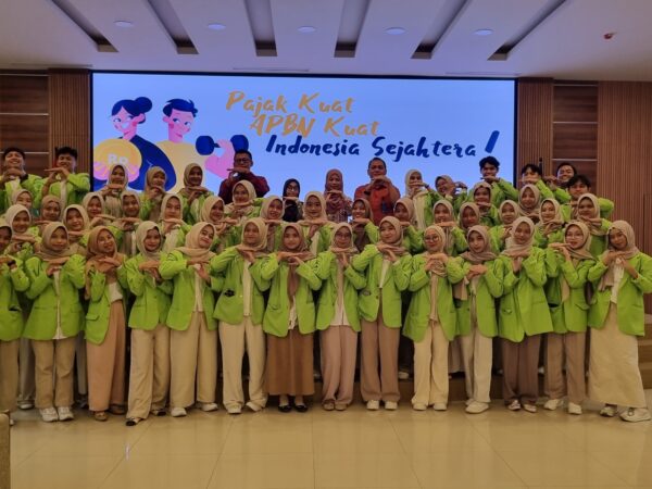 Company Visit Tax Center UIN Walisongo Ke Kanwil DJP Jawa Tengah 1: Edukasi Pajak untuk Indonesia Emas