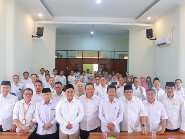 FEBI UIN Walisongo Gelar Pembinaan Pegawai dan Sosialisasi Smart Class Bersama Rektor