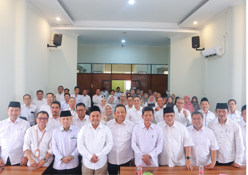 FEBI UIN Walisongo Gelar Pembinaan Pegawai dan Sosialisasi Smart Class Bersama Rektor