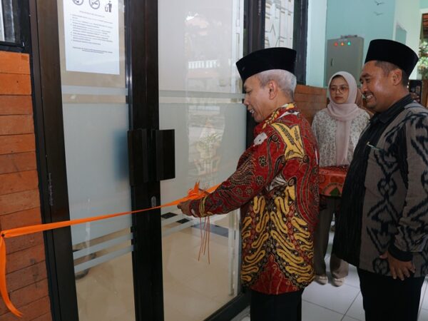 FEBI Rayakan Harlah ke-12 dan Resmikan Smart Class Bersama Rektor UIN Walisongo