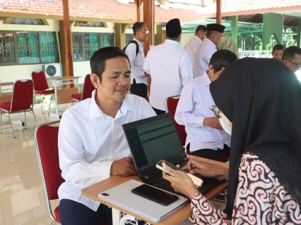 FEBI UIN Walisongo Sukses Laksanakan Layanan Aktivasi Identitas Kependudukan Digital (IKD)
