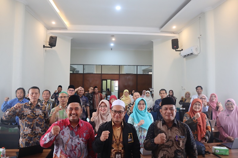 FEBI UIN Walisongo Melakukan Pengabdian Masyarakat dalam Bentuk Pelatihan Amil Zakat bagi Takmir-Takmir Masjid di Kota Semarang