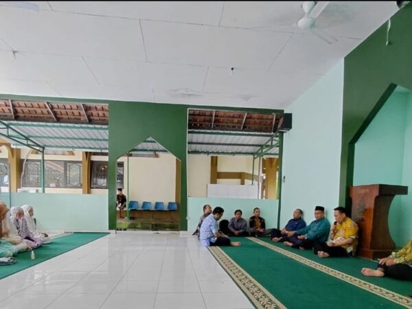 FEBI Gelar Shalat Ghoib dan Doa Bersama atas Wafatnya Mahasiswa KKN di Singorojo Kendal