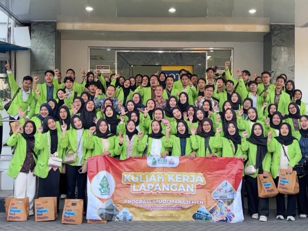 Mahasiswa Manajemen FEBI UIN Walisongo Laksanakan KKL ke Tiga Perusahaan Manufaktur Terkemuka di Jawa Timur
