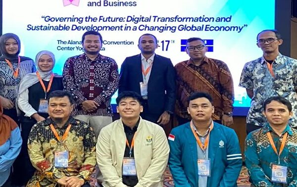 Dua Mahasiswi Prodi Manajemen UIN Walisongo Semarang Presentasikan Hasil Riset pada GAMAICEB Ke-14 UGM