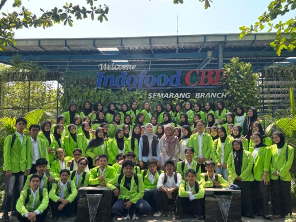 Dari Kelas ke Pabrik: Mahasiswa Manajemen UIN Walisongo Gaspol Company Visit ke Indofood Semarang
