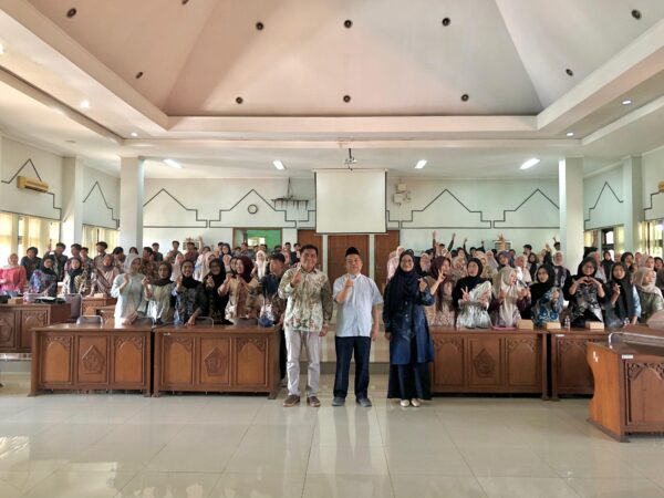 Prodi Perbankan Syariah FEBI UIN Walisongo Bekali Mahasiswa Angkatan 2023 Sebelum Terjun ke Dunia Kerja